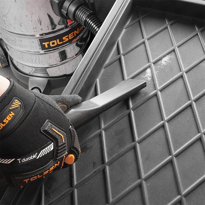 Using Tolsen 1200W 30L Wet and Dry Vacuum Cleaner for detailed cleaning