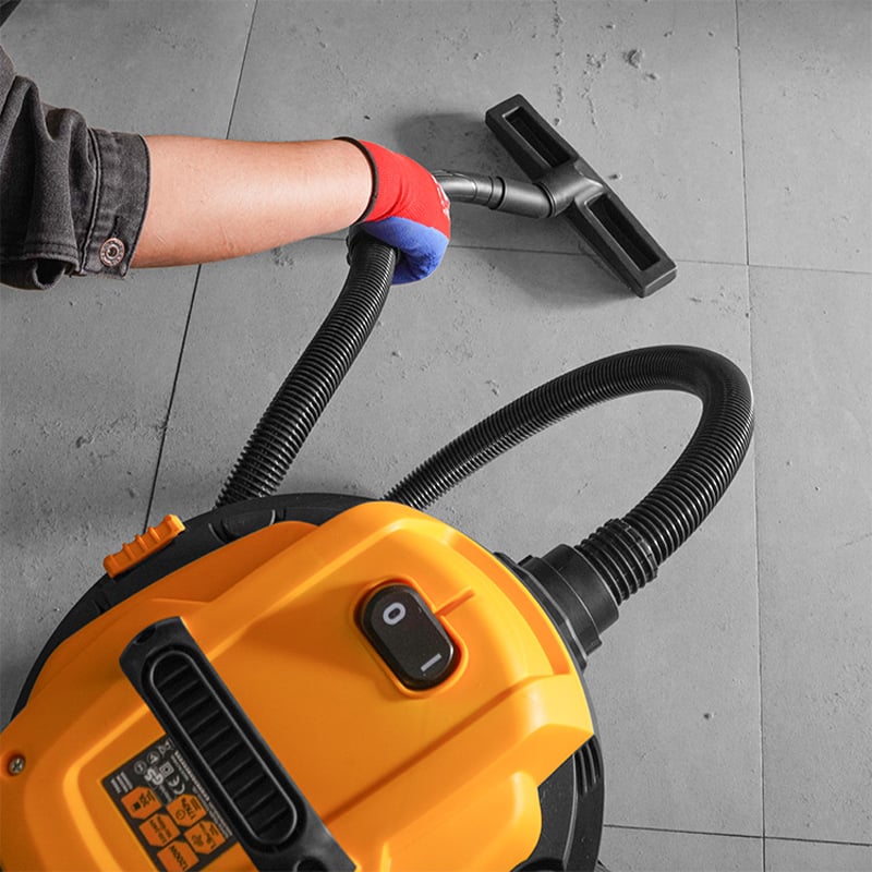 Using Tolsen 1200W 30L Wet and Dry Vacuum Cleaner to clean floor
